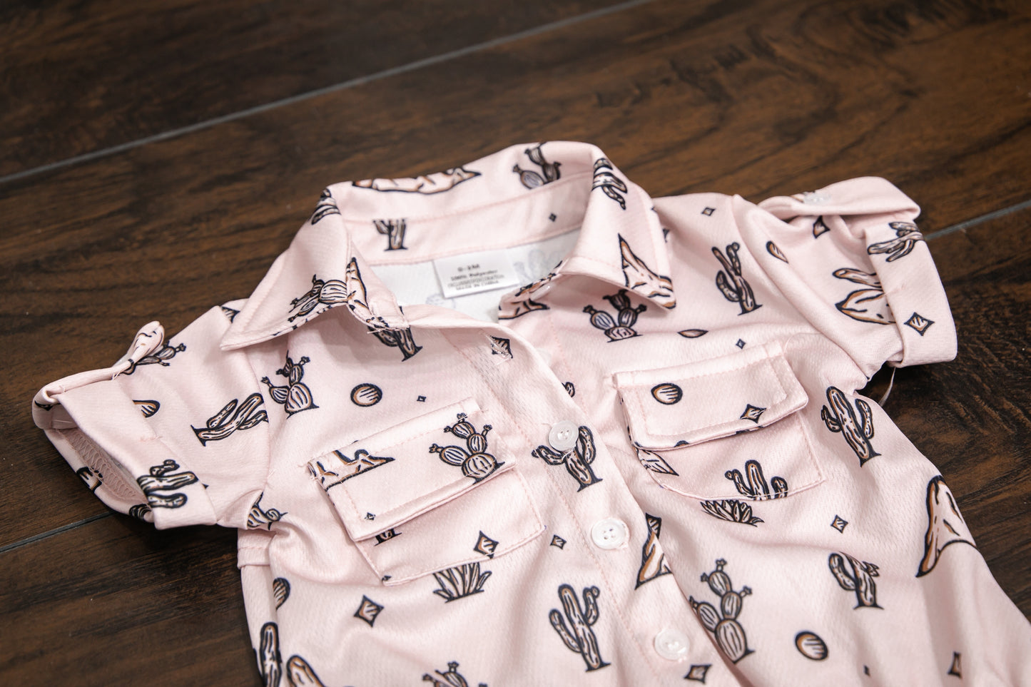 Dessert Mountains | Outdoor Button Up