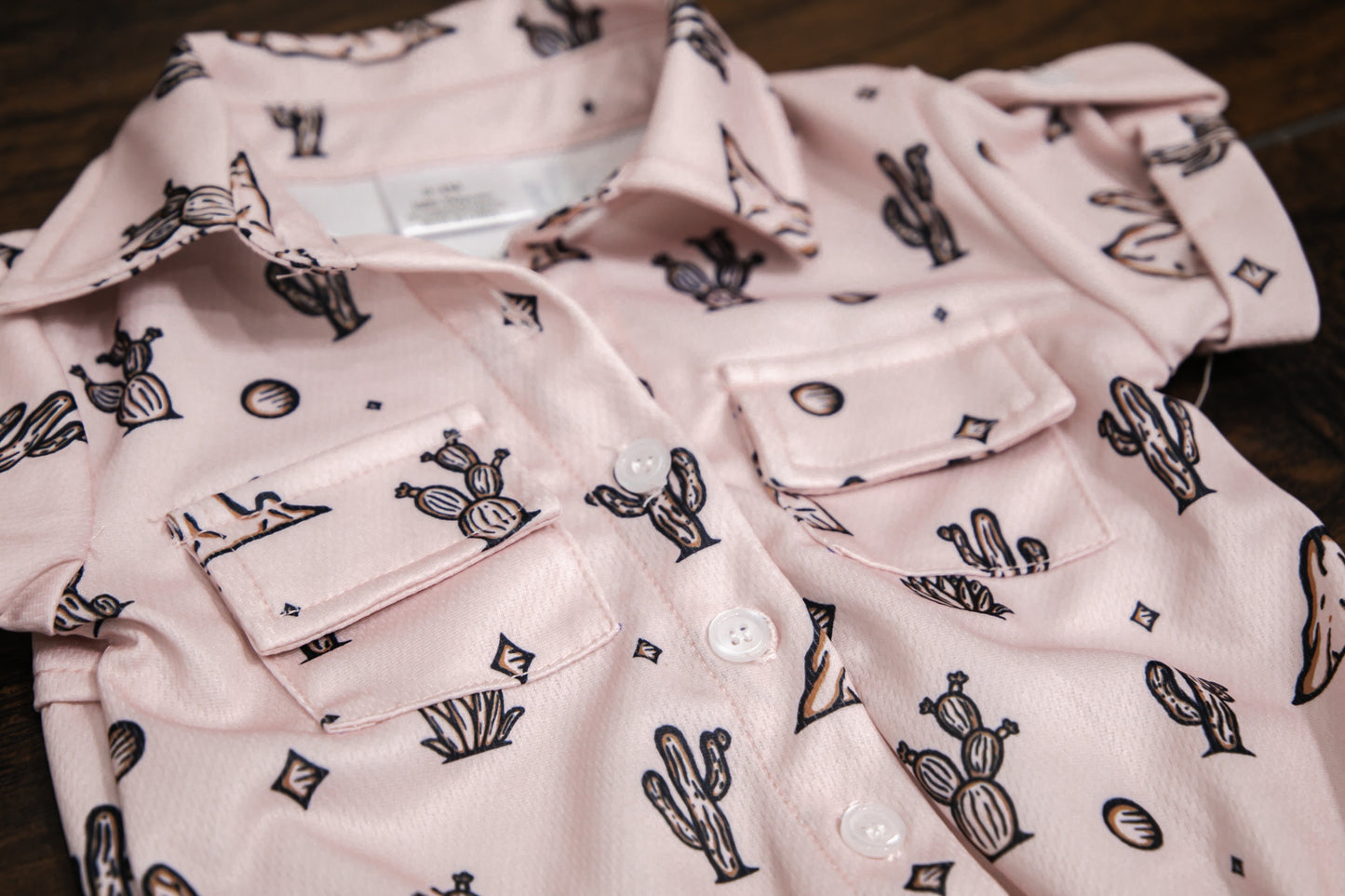 Dessert Mountains | Outdoor Button Up