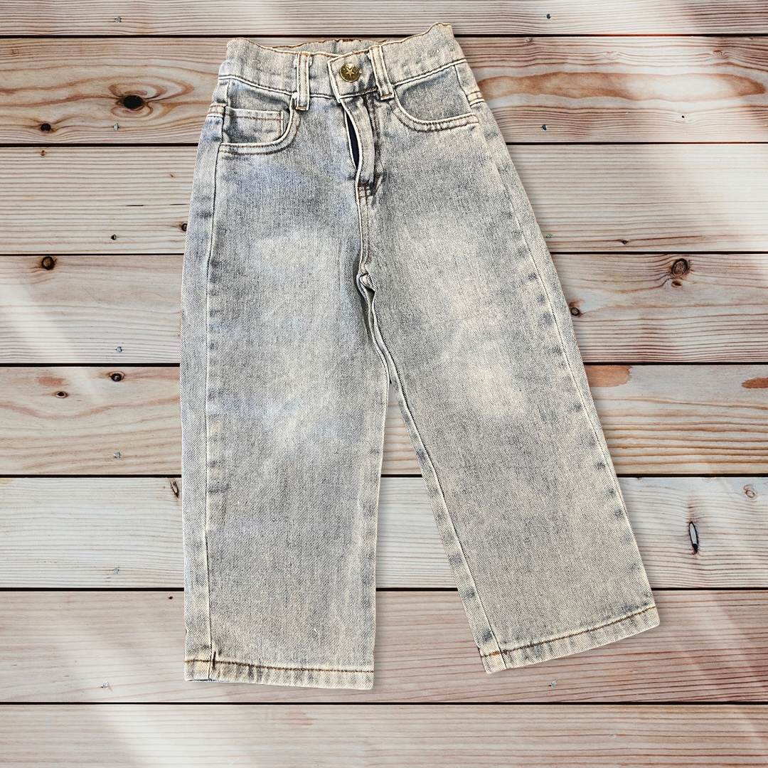Light Wash Straight Denim Jeans